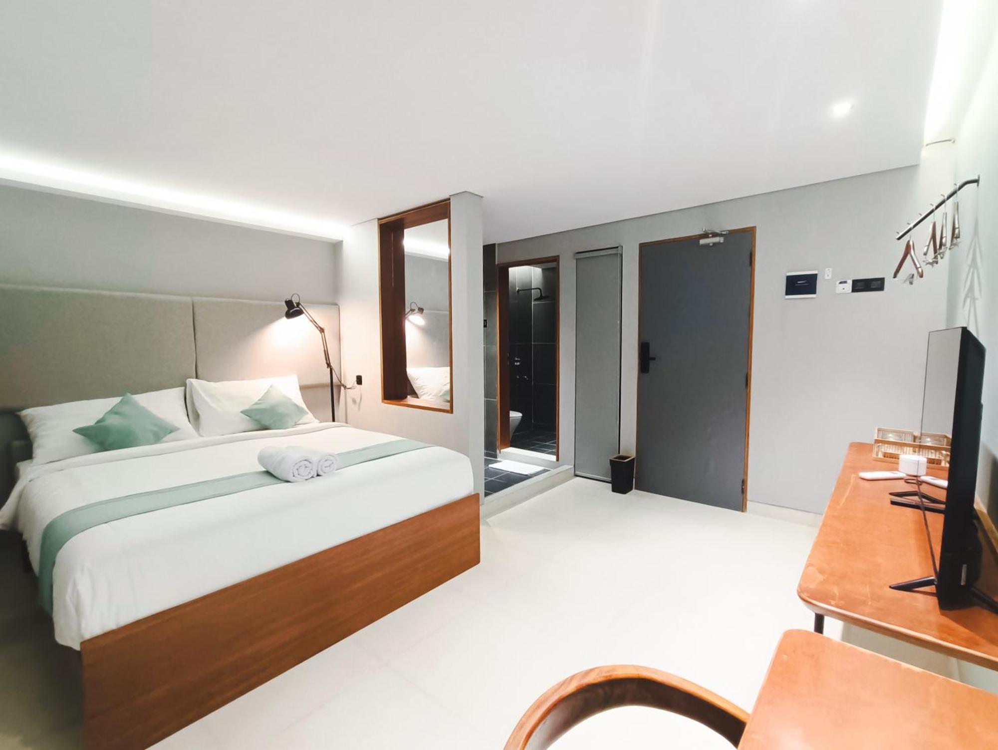 Fx Stay & Coffee Yogyakarta Exterior foto