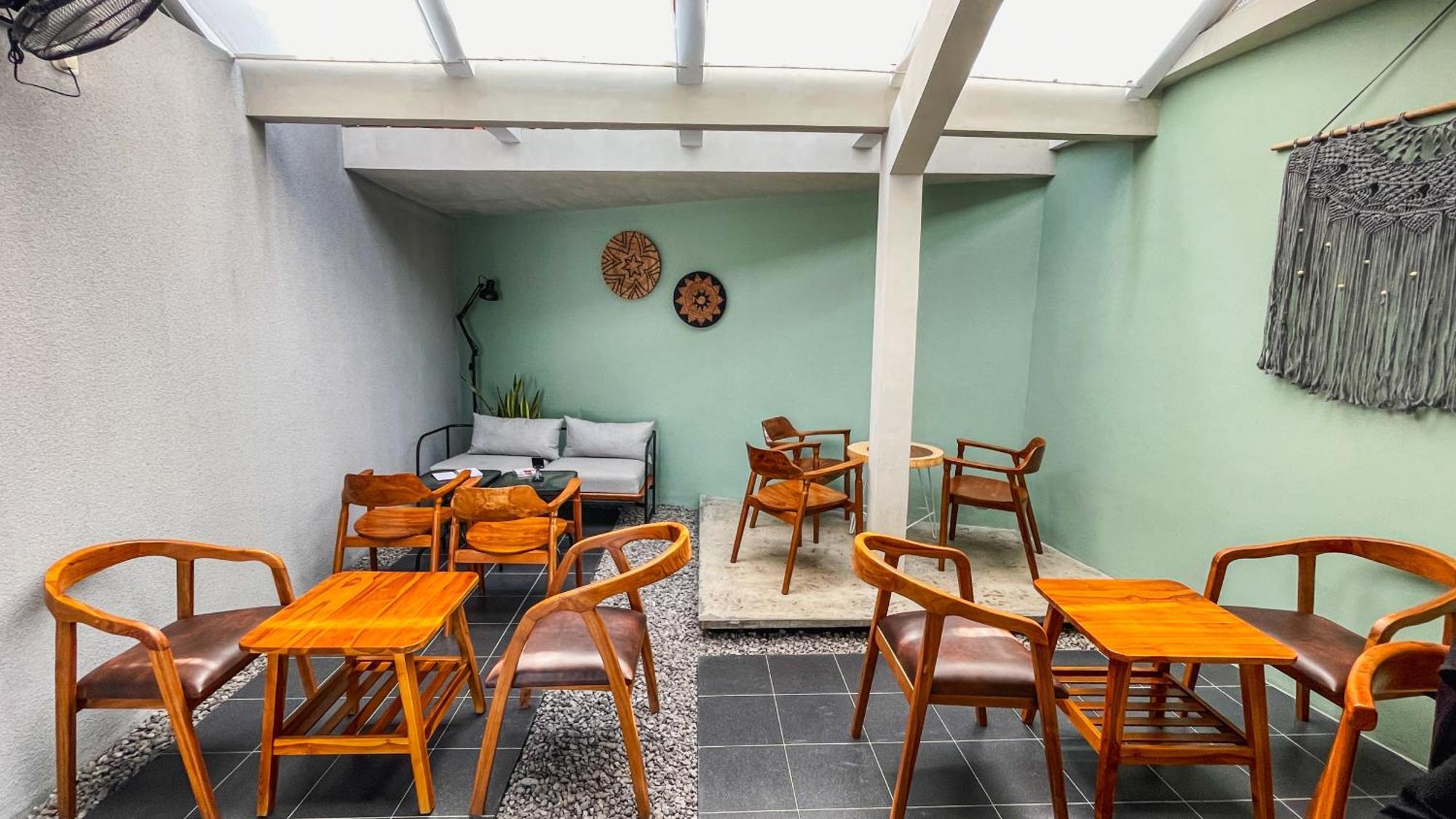 Fx Stay & Coffee Yogyakarta Exterior foto