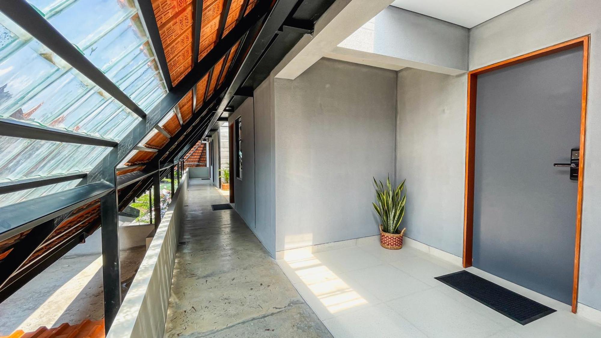 Fx Stay & Coffee Yogyakarta Exterior foto